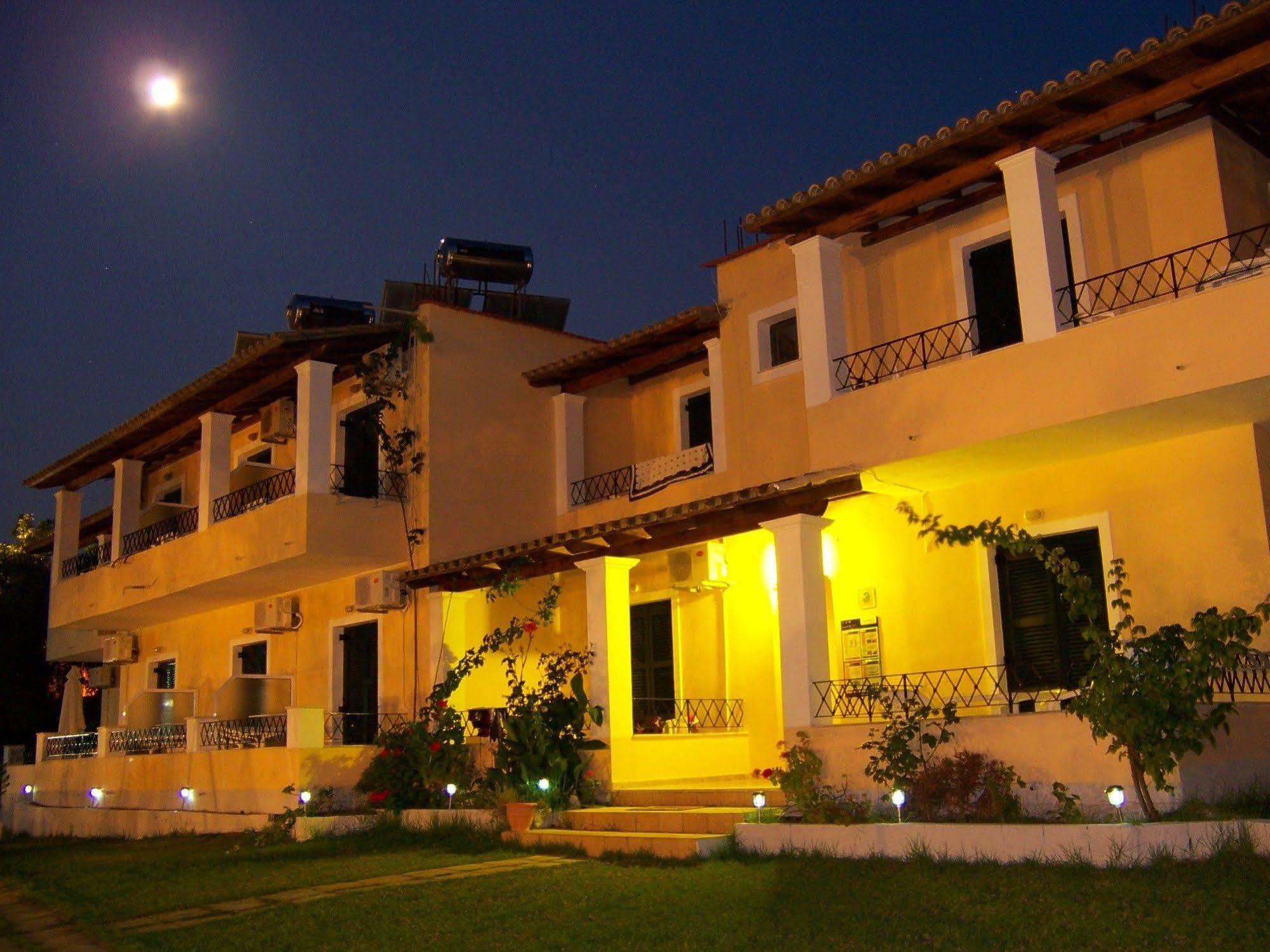 Rising Sun Apartments & Studios Benitses  Extérieur photo