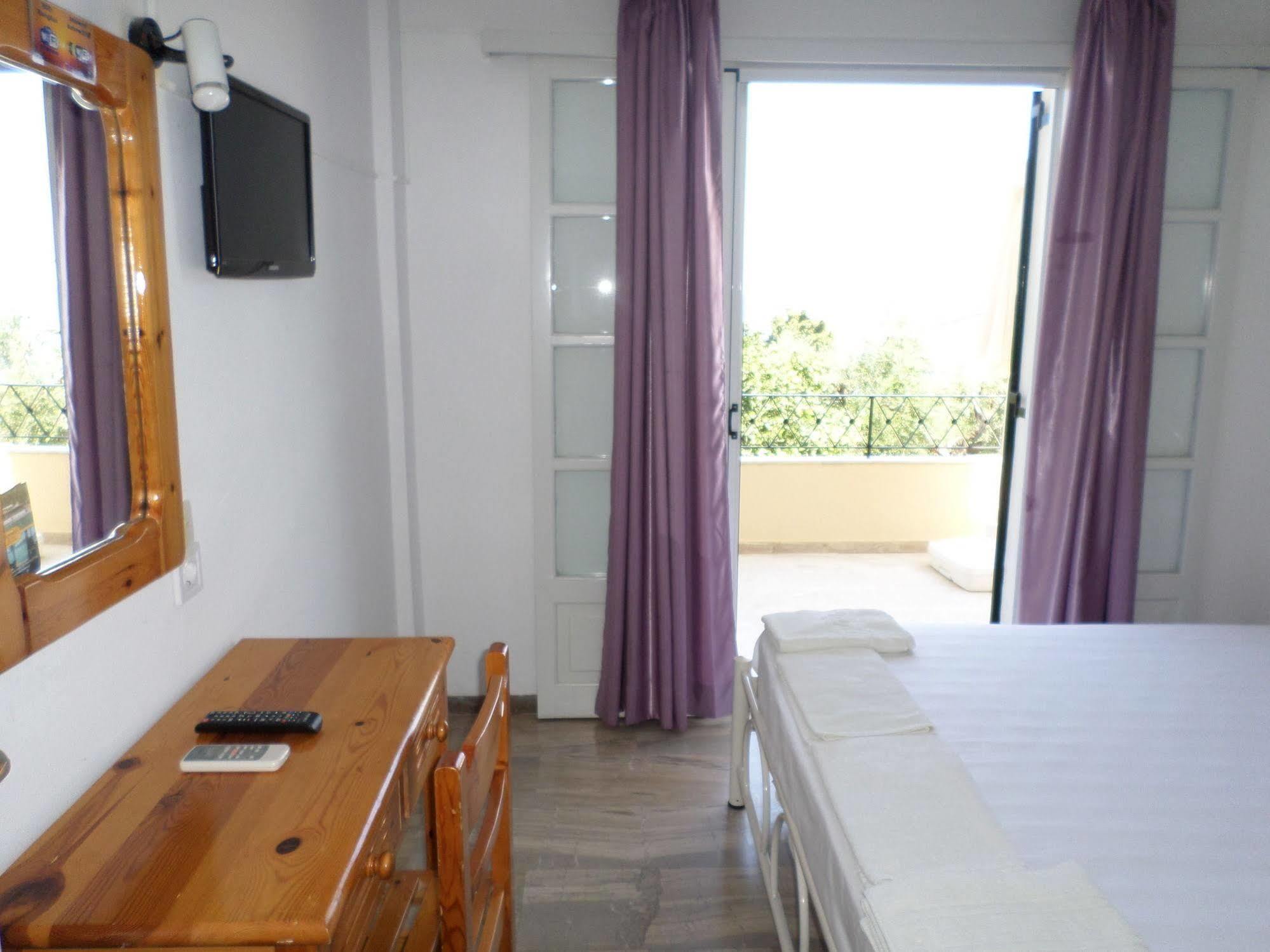 Rising Sun Apartments & Studios Benitses  Extérieur photo