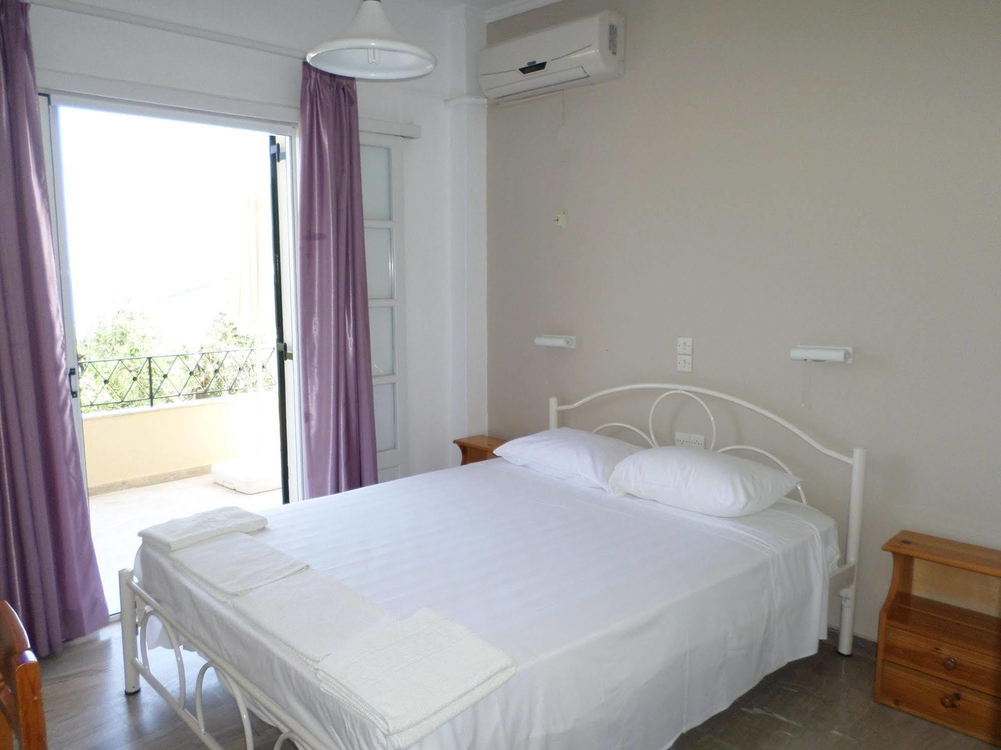 Rising Sun Apartments & Studios Benitses  Extérieur photo
