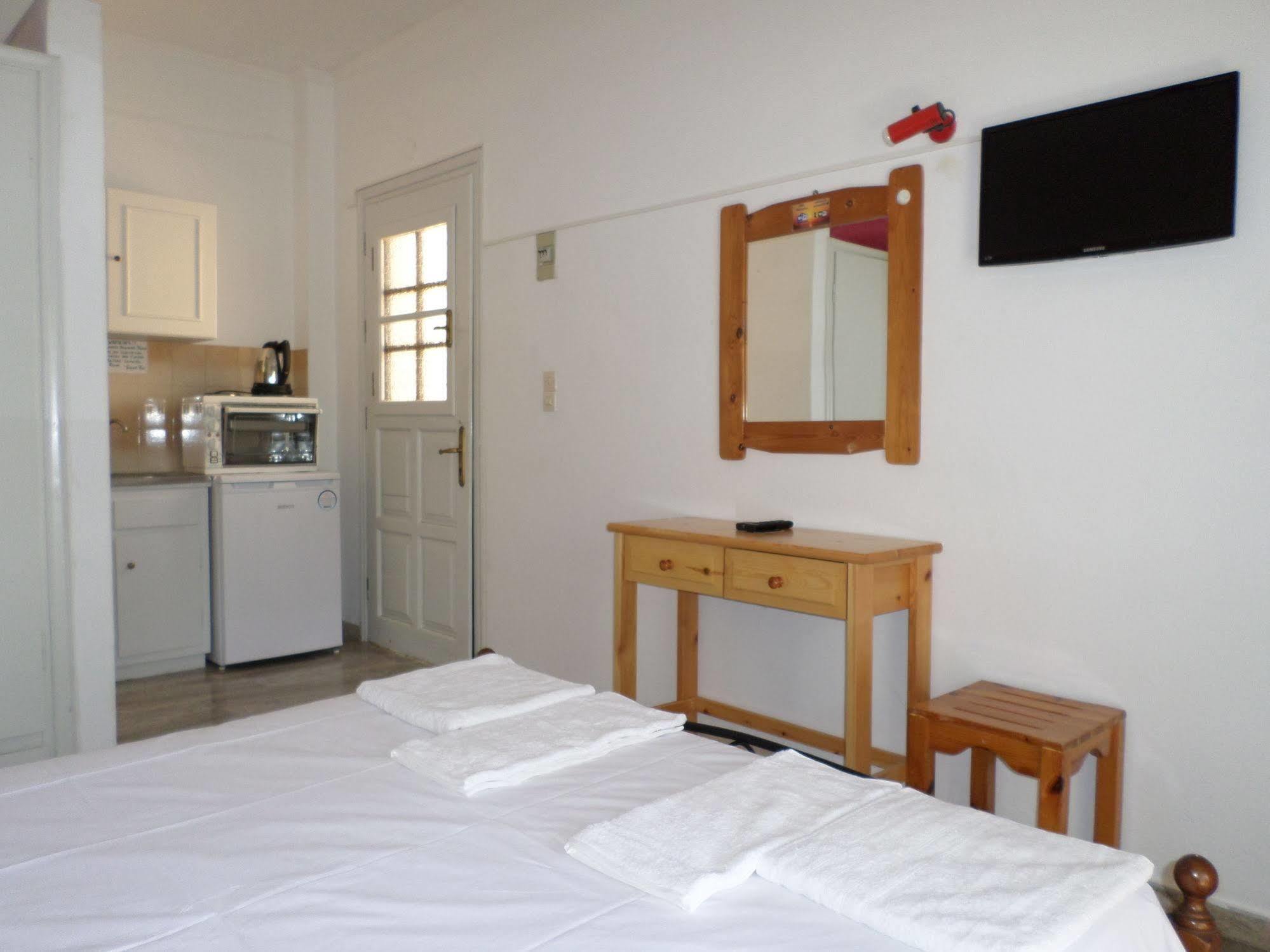 Rising Sun Apartments & Studios Benitses  Extérieur photo
